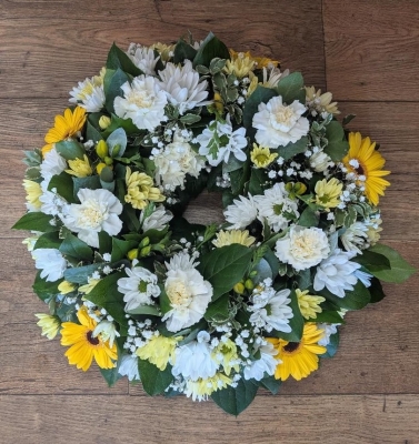 Sunlit Memories Wreath
